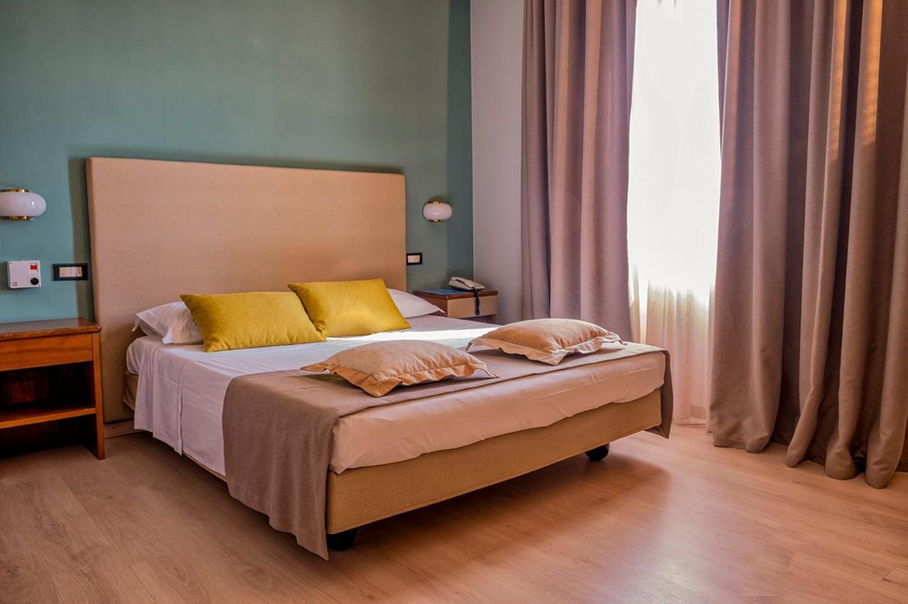 Albergo Cerchi 토르토나 외부 사진